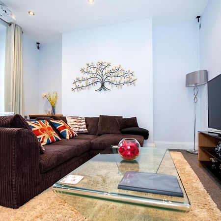 Jay'S Apartment แอเบอร์ดีน ภายนอก รูปภาพ